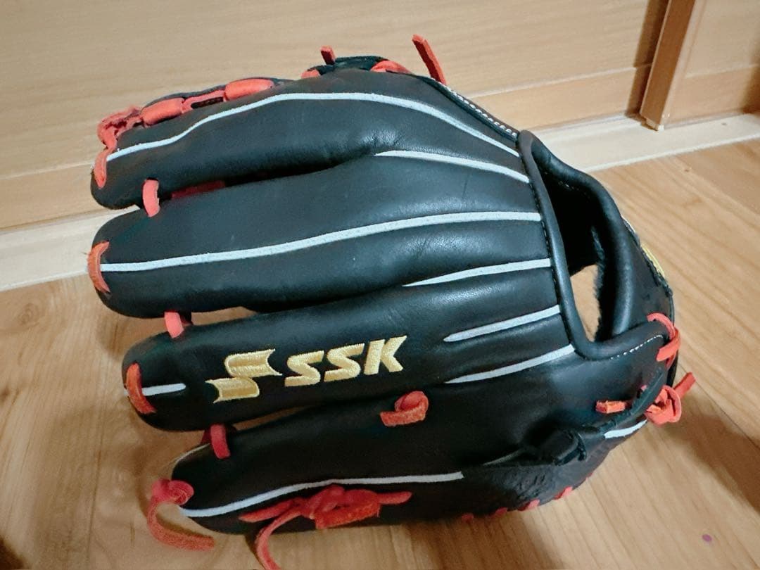 SSK 軟式グローブ 黒/赤 グラブソフナー付き