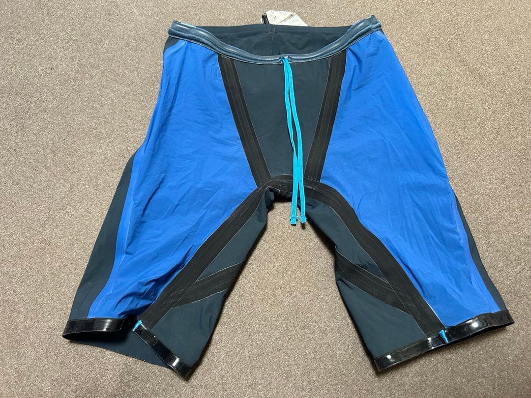 arena 競泳水着 アクアフォース　ストーム