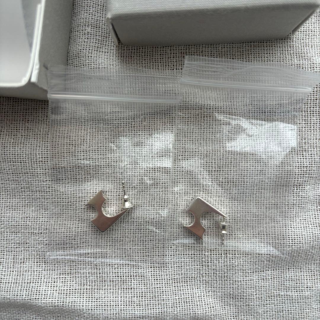 Tピアス / シルバー　T pierce silver