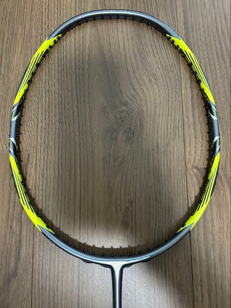 バドミントンラケット アークセイバー7pro(4U)