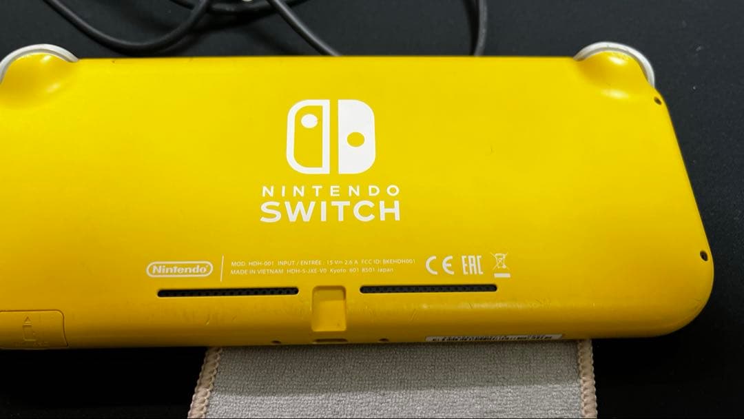 L*s様 Nintendo Switch light イエロー