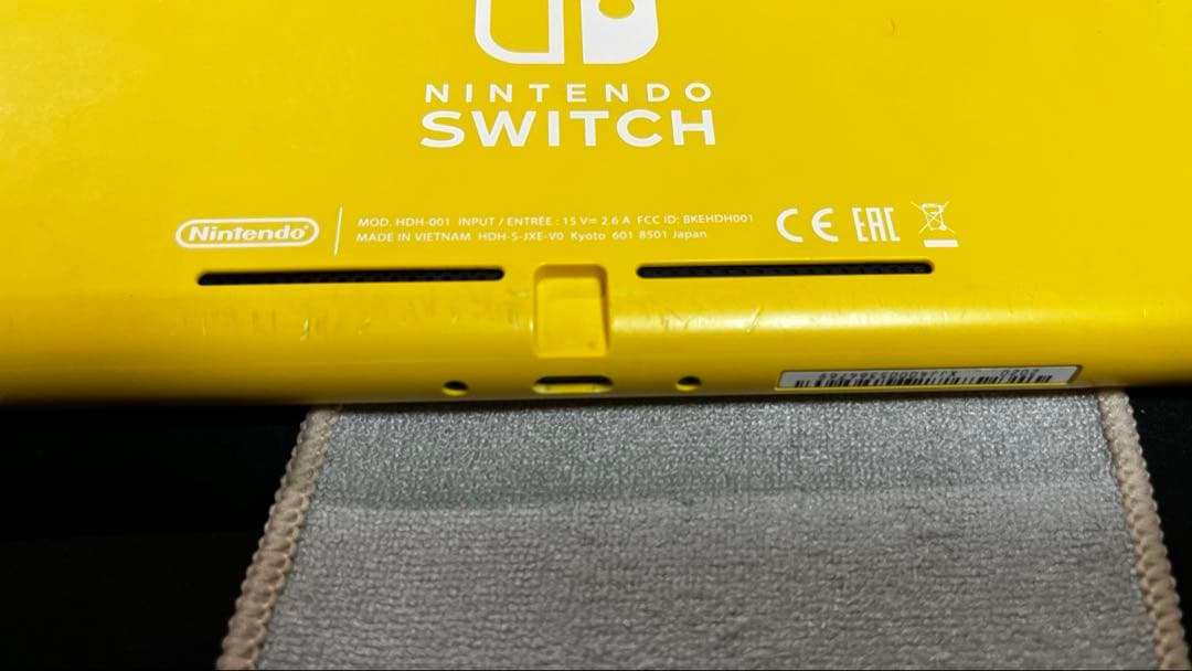 L*s様 Nintendo Switch light イエロー