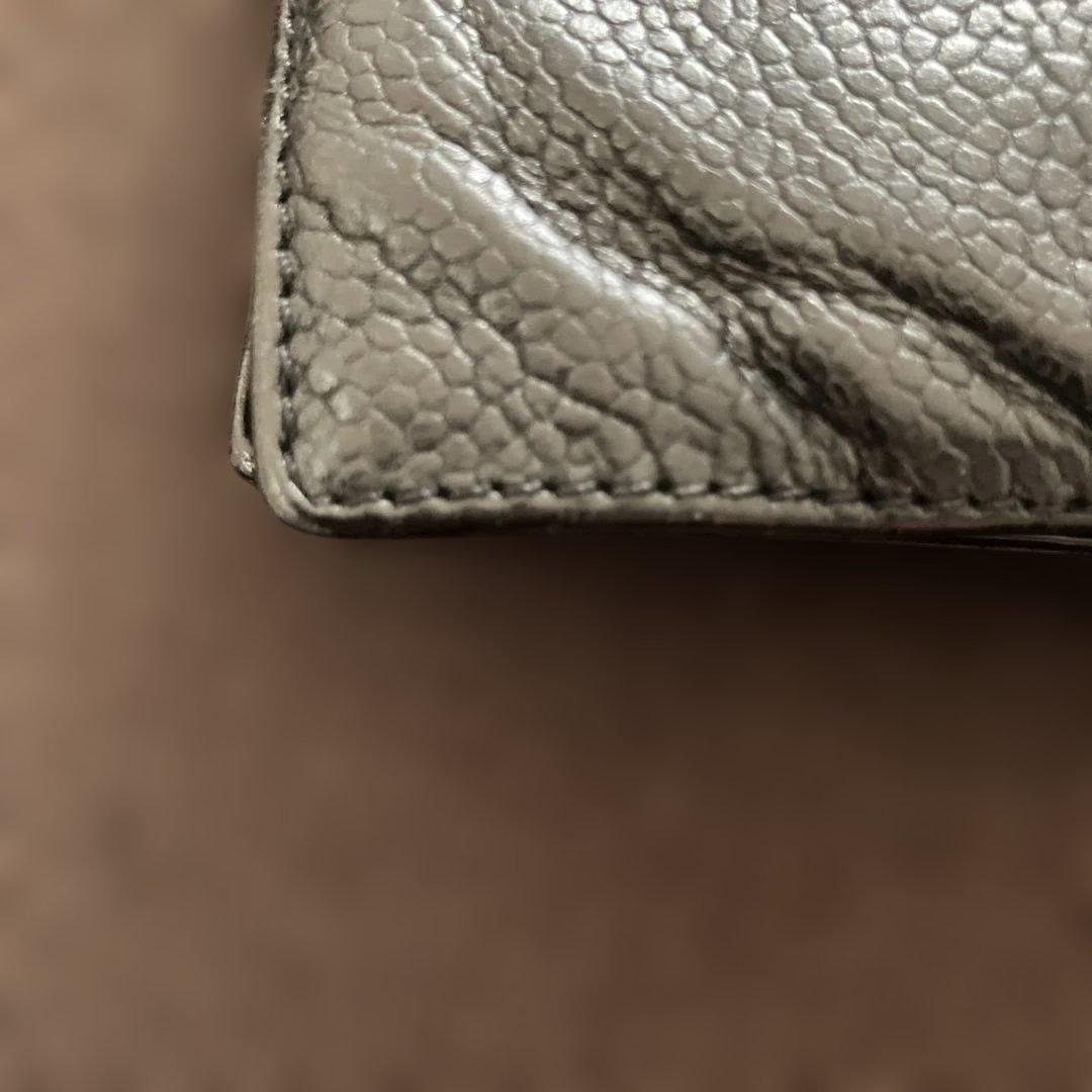 CHANELキャビアスキン財布