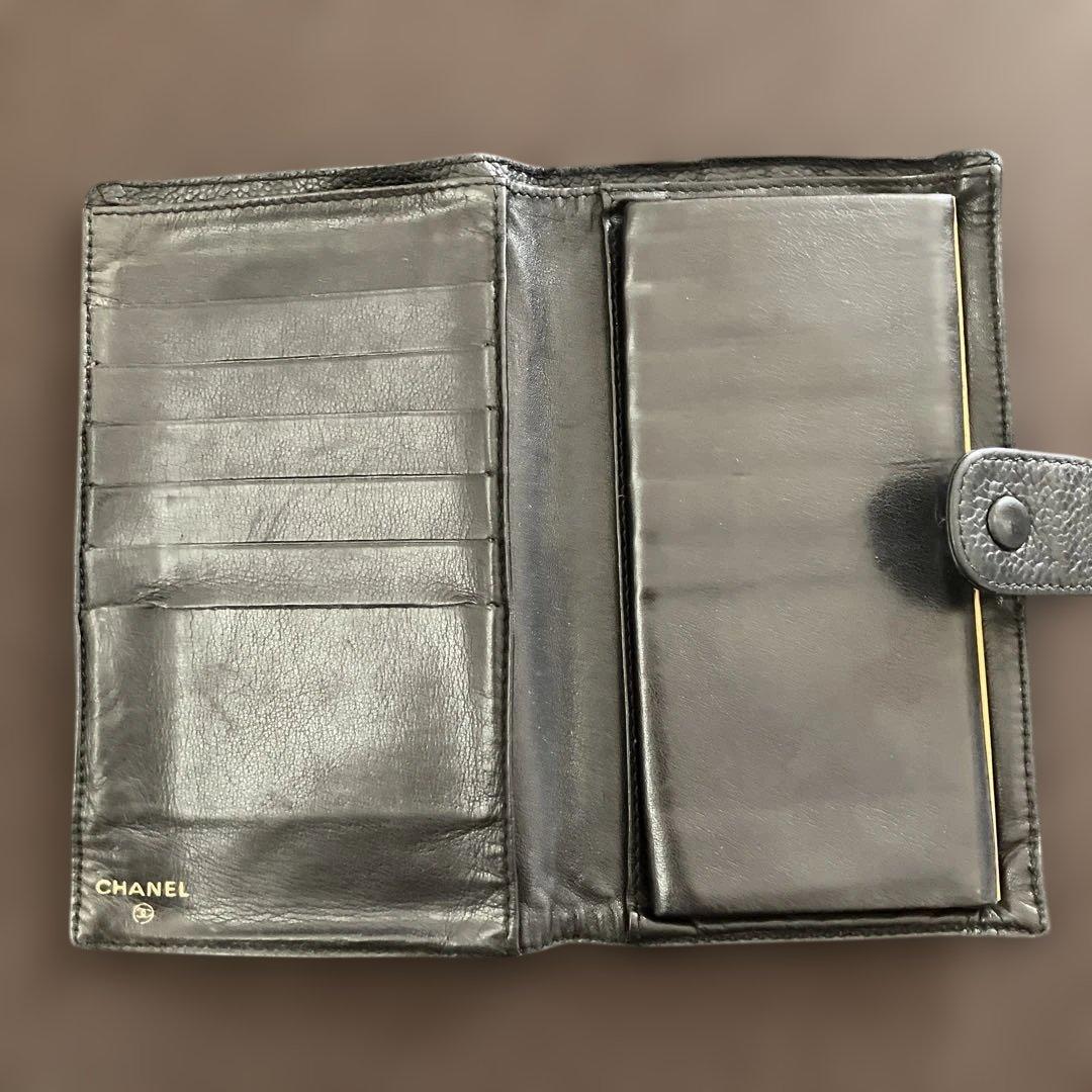 CHANELキャビアスキン財布