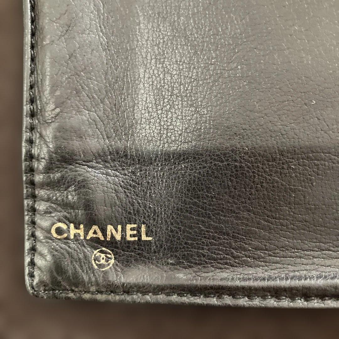 CHANELキャビアスキン財布