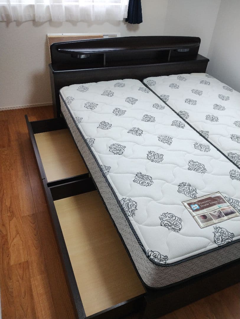 ニトリ　ベッドフレームのみ　クイーンサイズ