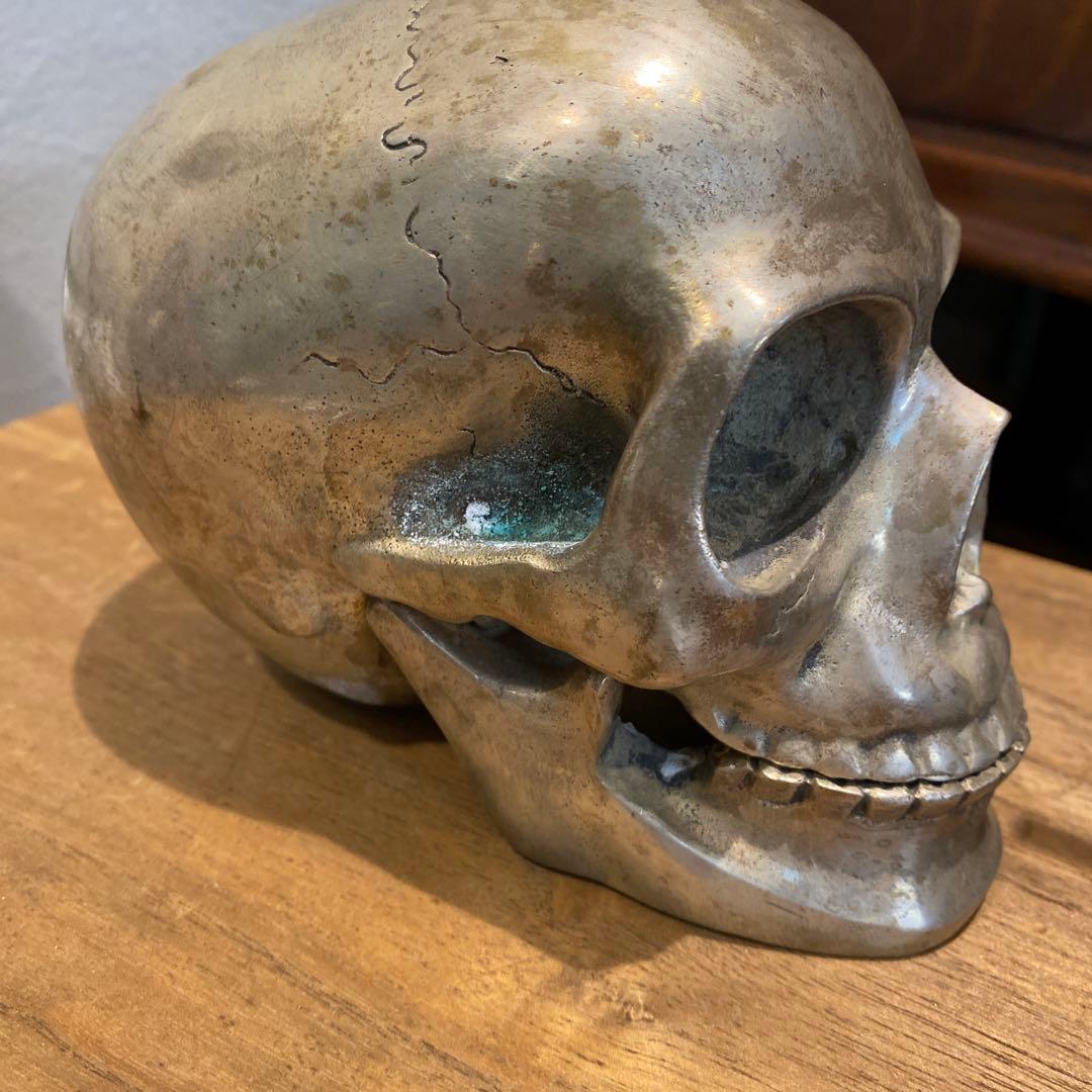 重厚感！！髑髏　ドクロ　インテリア　オブジェ　置物　シルバー　真鍮　鉛