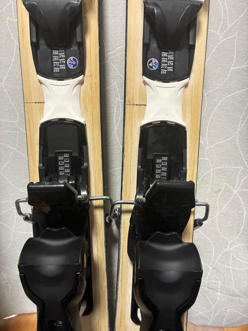 K*O様 ZUMA ショートスキー Krúxz 99 SW 99cm LOOKビ