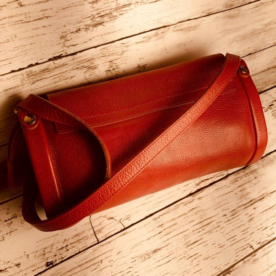 nekoさま専用【高級感漂う美しい本革】ショルダーバッグ　赤　バイソン刻印