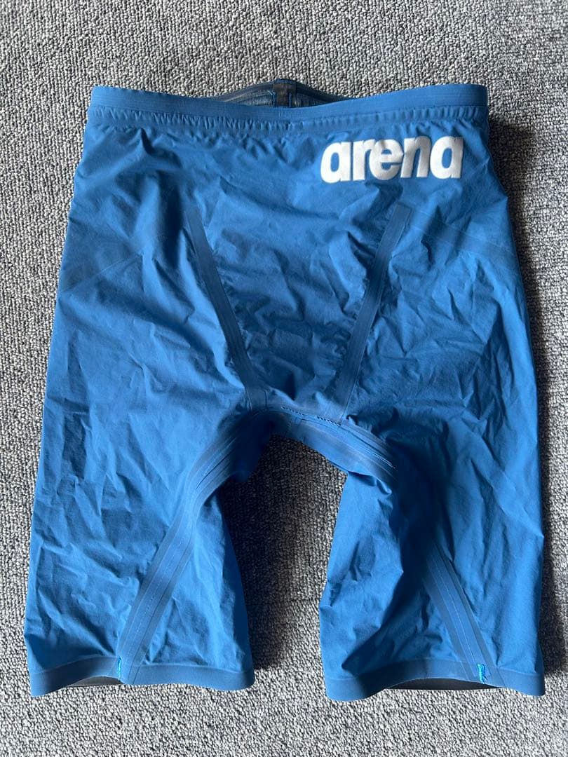 arena ストームMサイズ 青