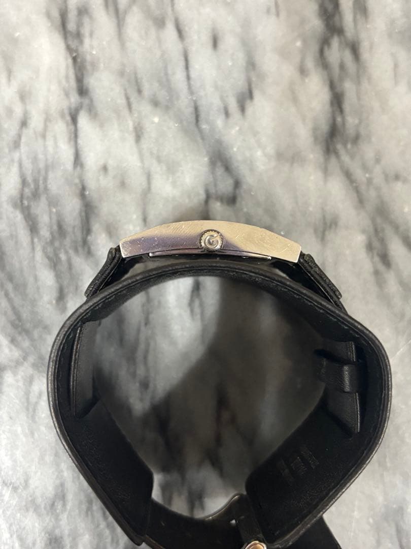 GUCCI 腕時計 7700M レザーベルト 黒
