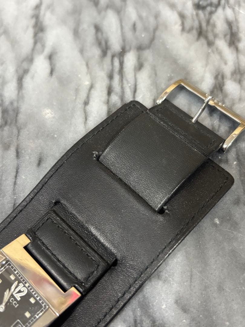 GUCCI 腕時計 7700M レザーベルト 黒