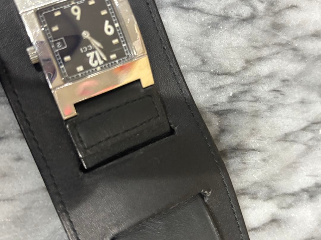 GUCCI 腕時計 7700M レザーベルト 黒