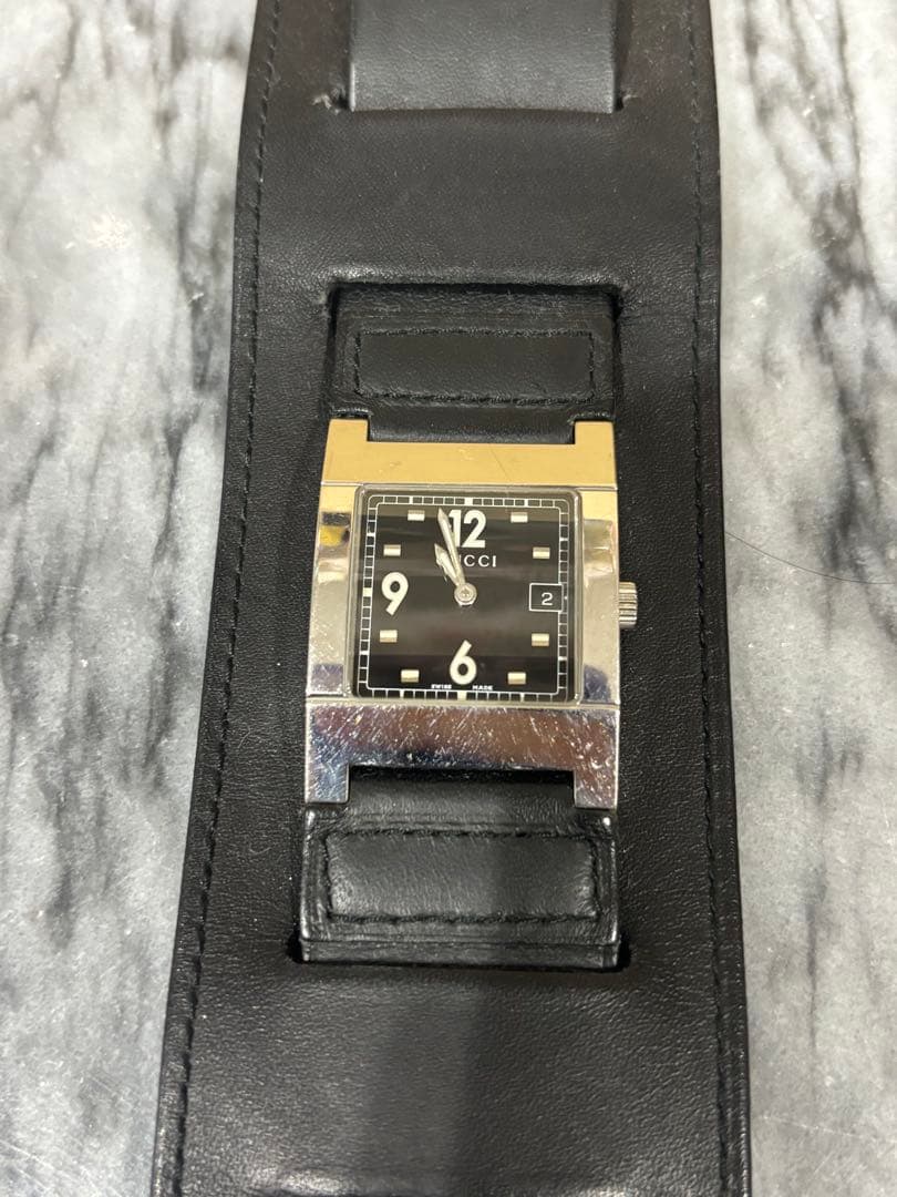 GUCCI 腕時計 7700M レザーベルト 黒