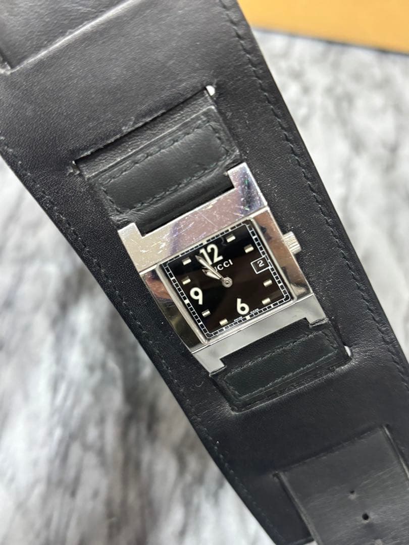 GUCCI 腕時計 7700M レザーベルト 黒