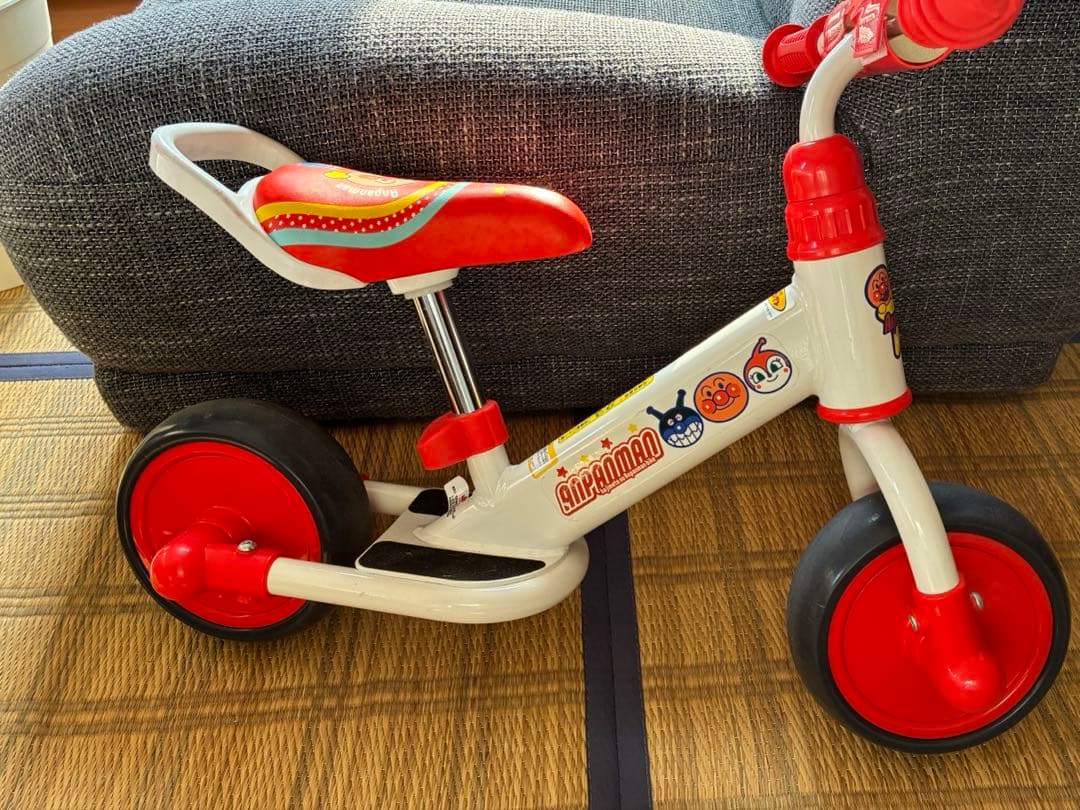 な*ち様 アンパンマン二輪車+ヘルメット
