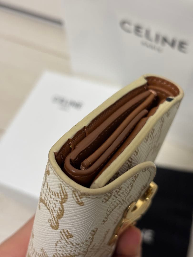 た*ぽ様 CELINE 三つ折り財布 ホワイト・ゴールド