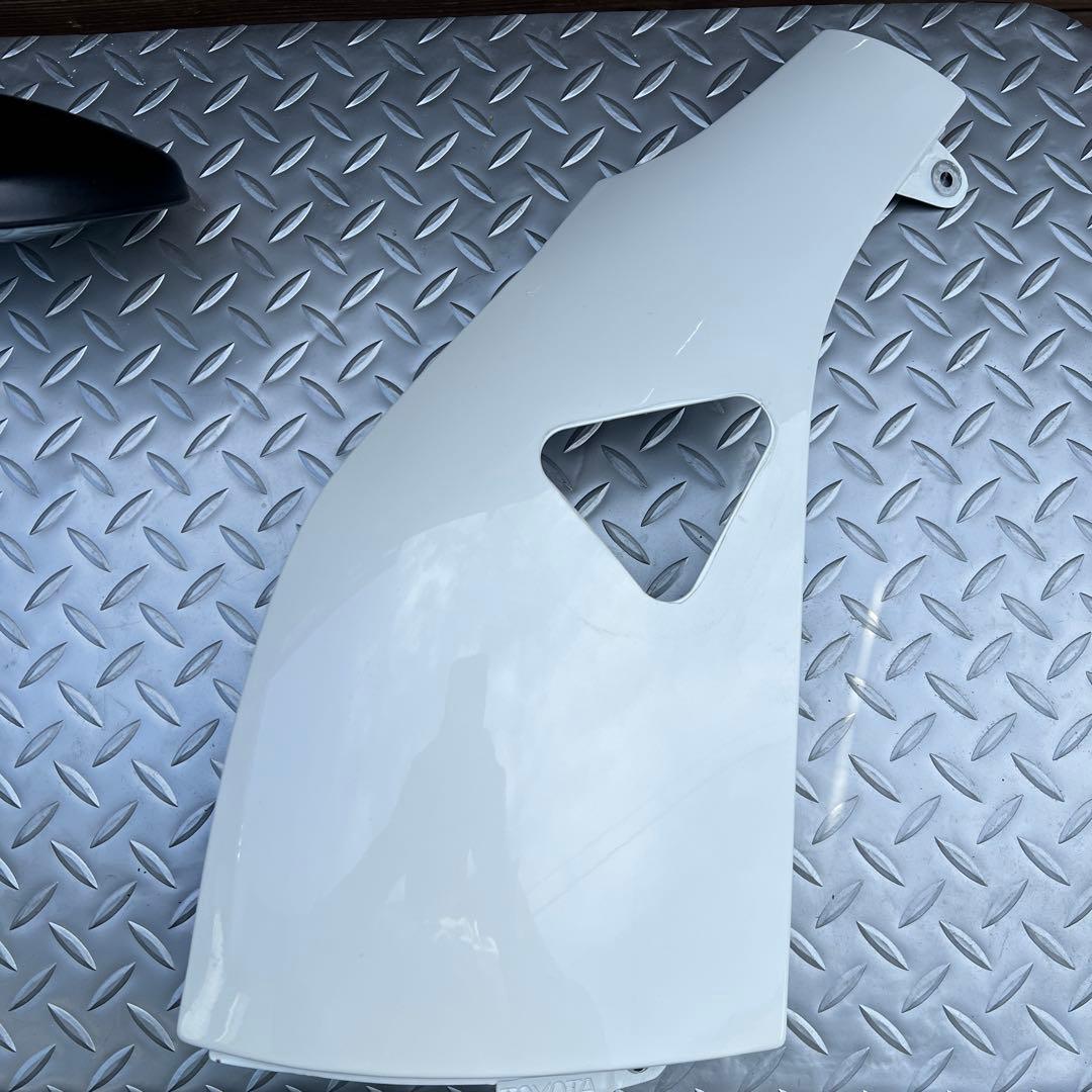 ハイエース200系7型 純正　左コーナーパネルガッツミラーセット　パールホワイト