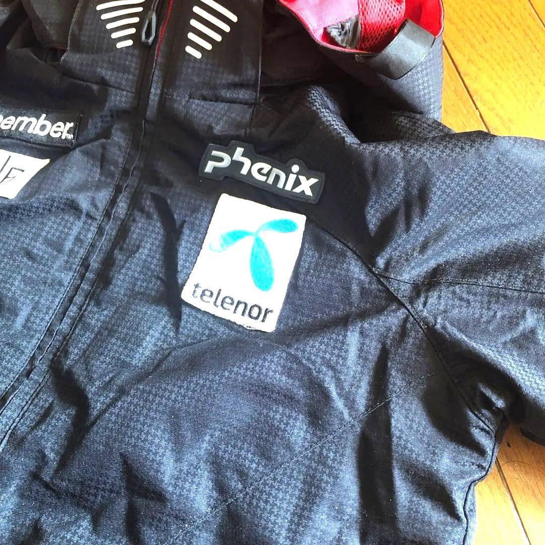 一度使用だけ❣️美品❣️子供用スキーウェア(上下セット)140cm おまけ付き