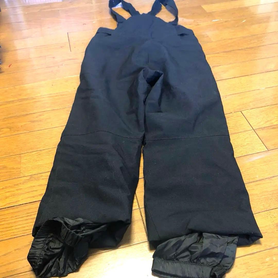 一度使用だけ❣️美品❣️子供用スキーウェア(上下セット)140cm おまけ付き