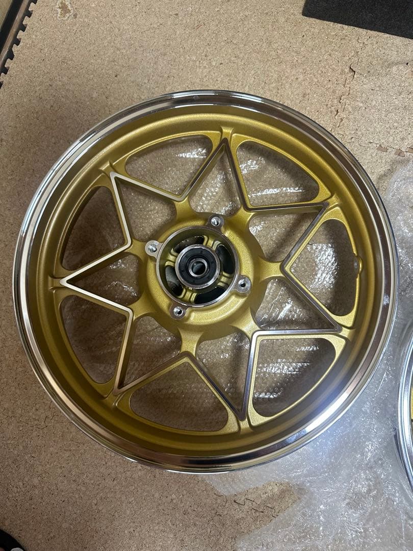 ゼファーχ ゴールドキャストホイール前後セット　新品未使用品‼️