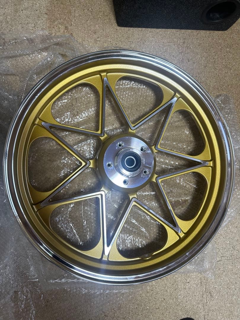 ゼファーχ ゴールドキャストホイール前後セット　新品未使用品‼️