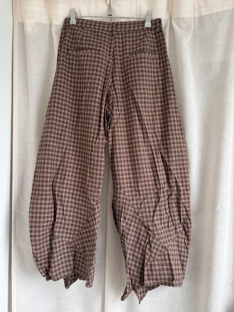 Knuth Marfスリットディフォームドパンツ (チェックブラウン)