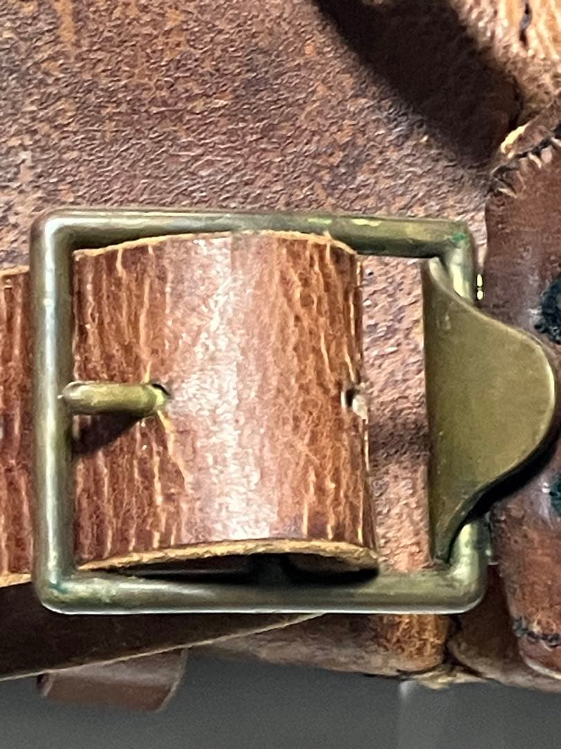 スウェーデン軍　5連　レザー　バンダリア　カオスポーチ　実物　官給品　50's