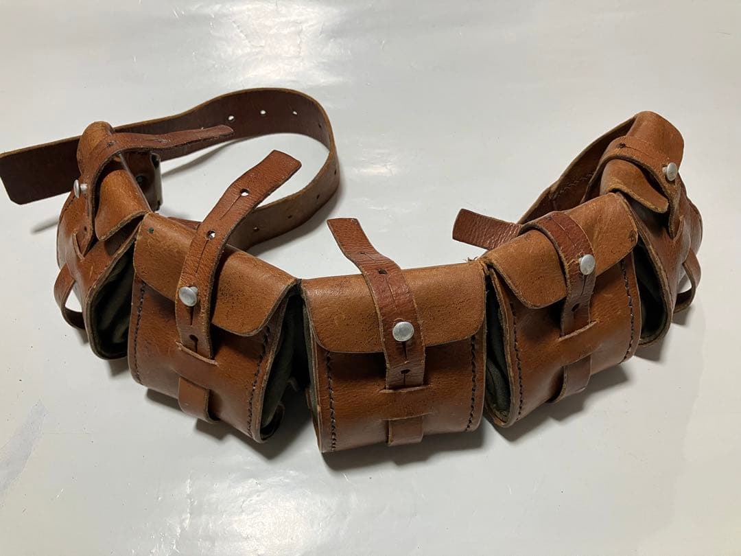 スウェーデン軍　5連　レザー　バンダリア　カオスポーチ　実物　官給品　50's