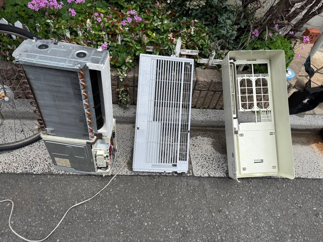 ★★ コロナ窓用エアコン　本体とリモコンのみ　2007年製　送料込　★★