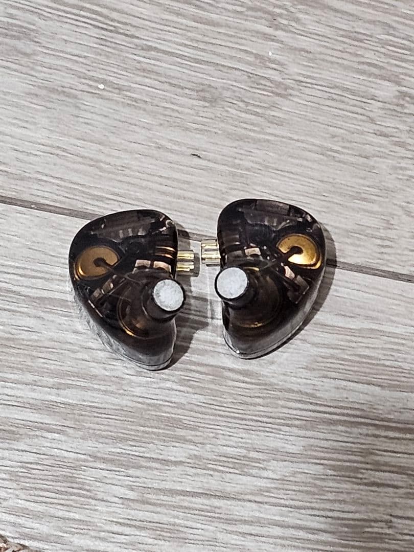 CCA Hydro ハイドロ 2DD+8BA チューニングスイッチ イヤホン