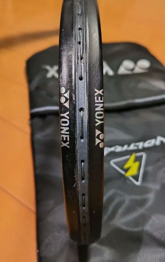 YONEX ソフトテニスラケット ボルトレイジ8V　専用ケース付