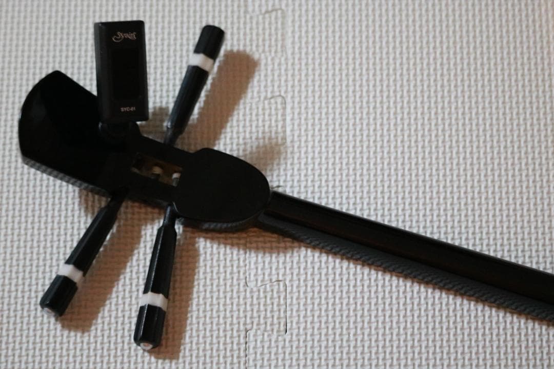 三線 沖縄三線初心者にもやさしいお得なセット、ＤＶＤ、教本、チューナー他付属品付