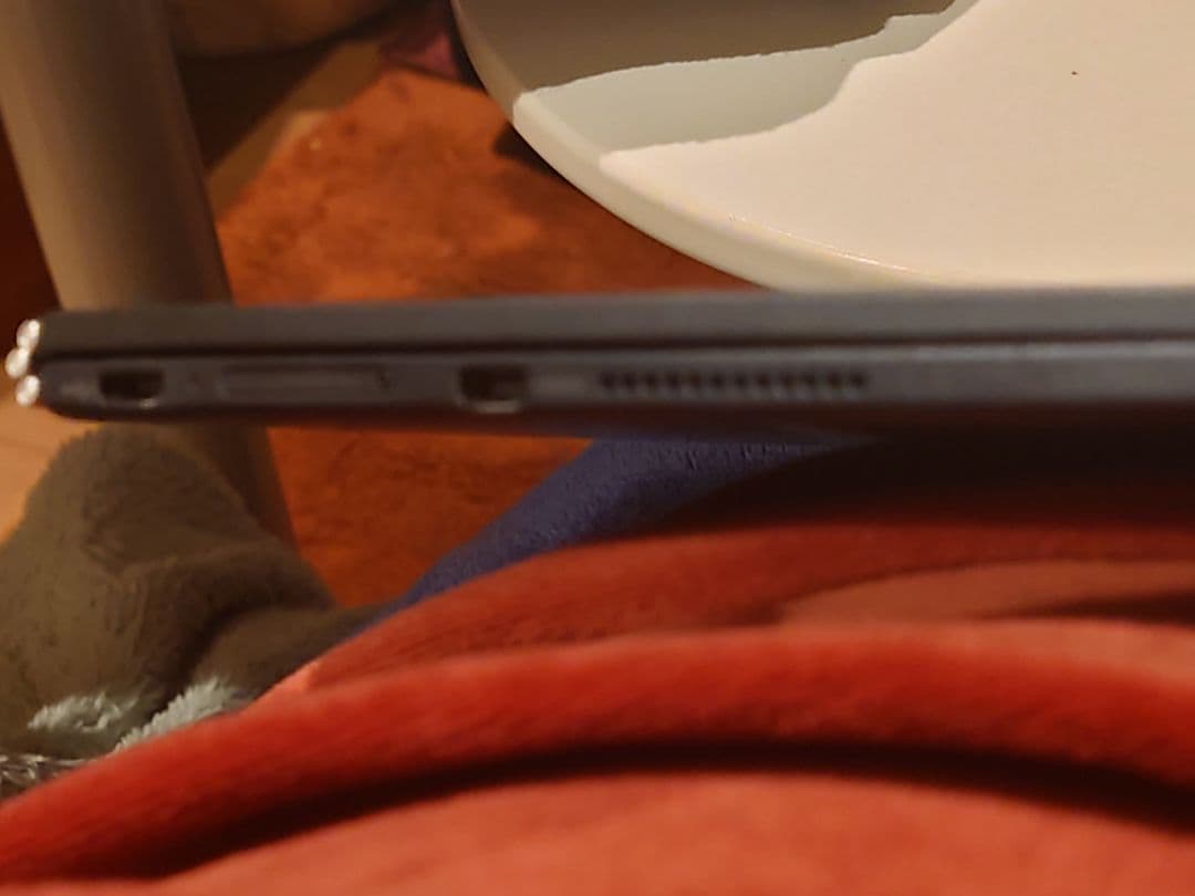 Lenovo Yoga Book（ヨガブック）純正箱・動作確認済み