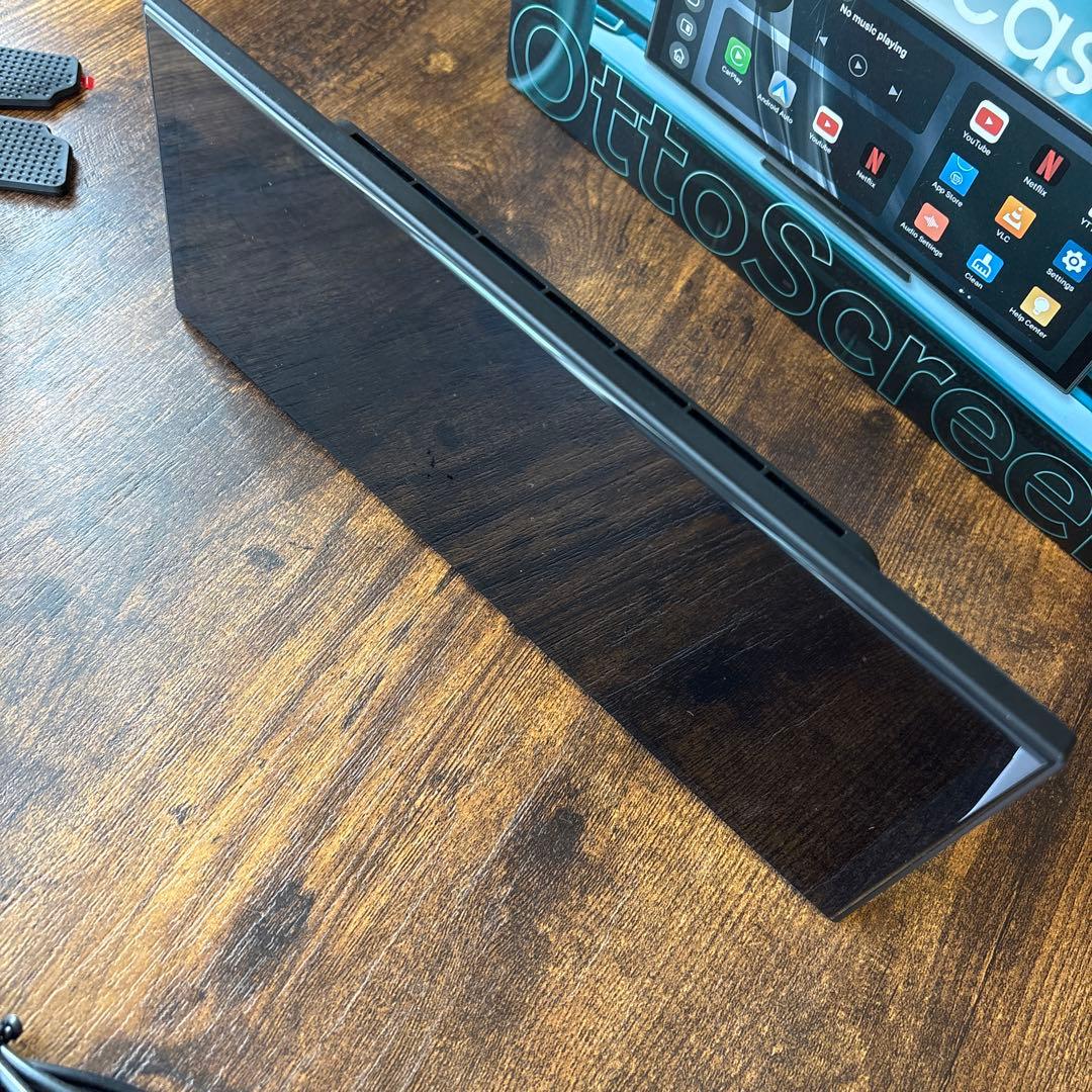 Ottocast OttoScreen 車載ディスプレイ　ポータブルディスプレイ