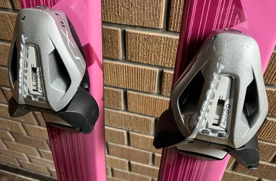 スキー板とストック、袋セット　150cm