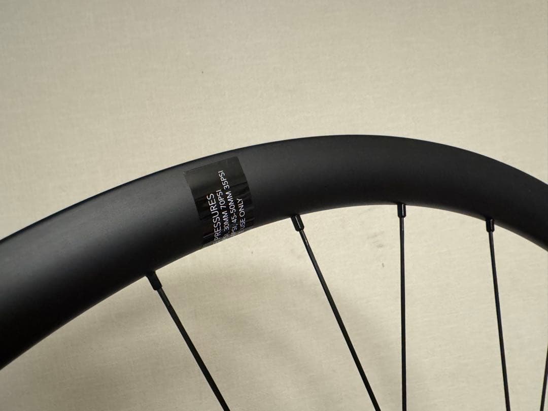 HUNT 30 CARBON GRAVEL DISC ホイール