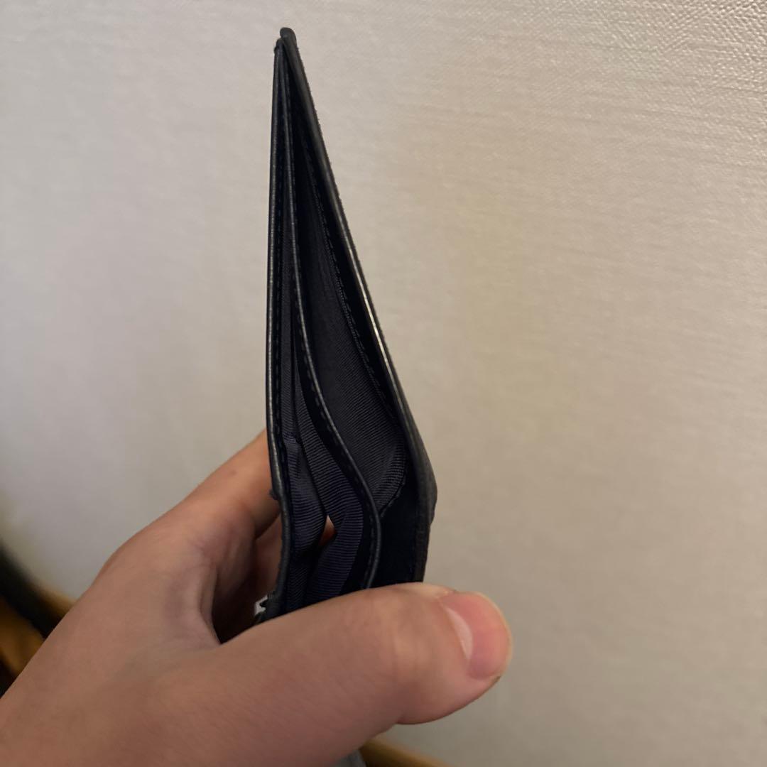 グッチ二つ折り財布