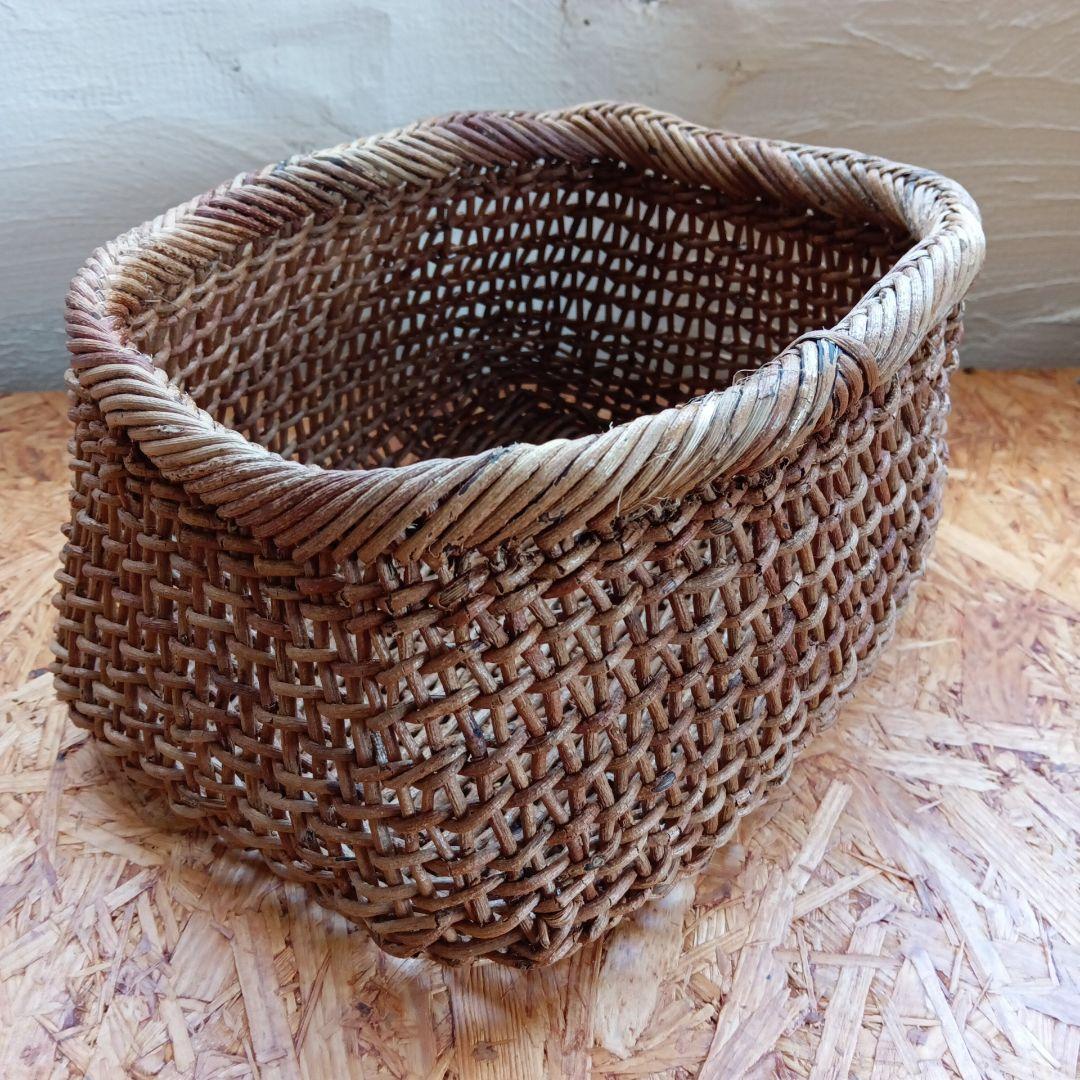 あけび蔓　パン・果物籠