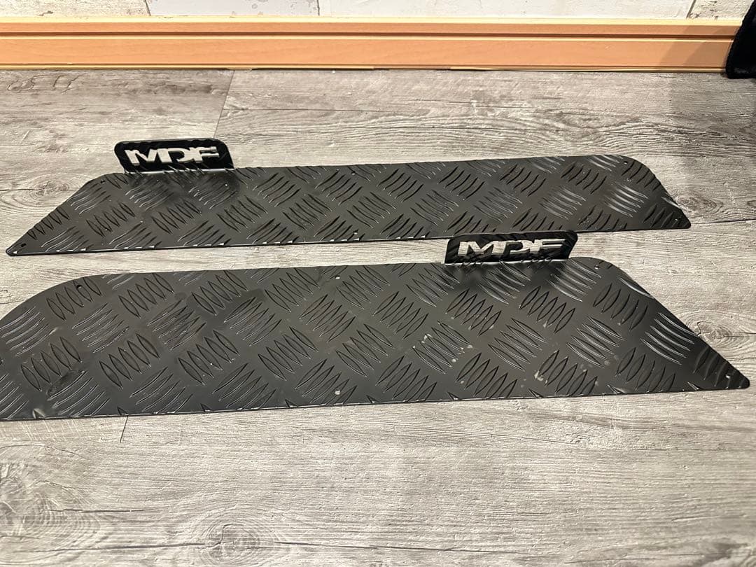 MDF アルミチェッカープレート（ブラック塗装仕様）デリカD5後期