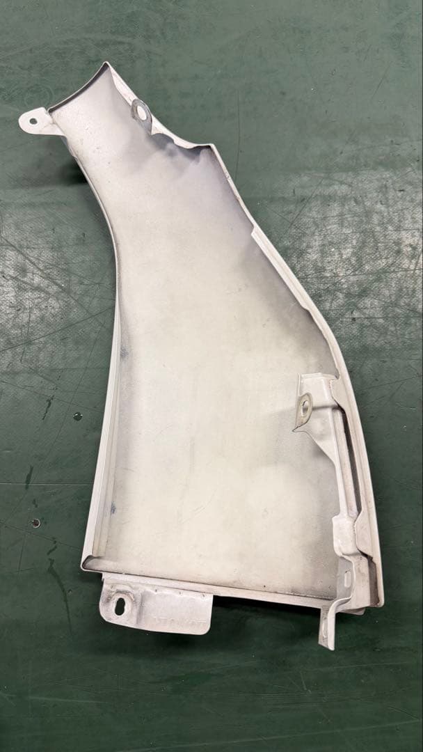 ハイエース 200系 海外純正コーナーパネル