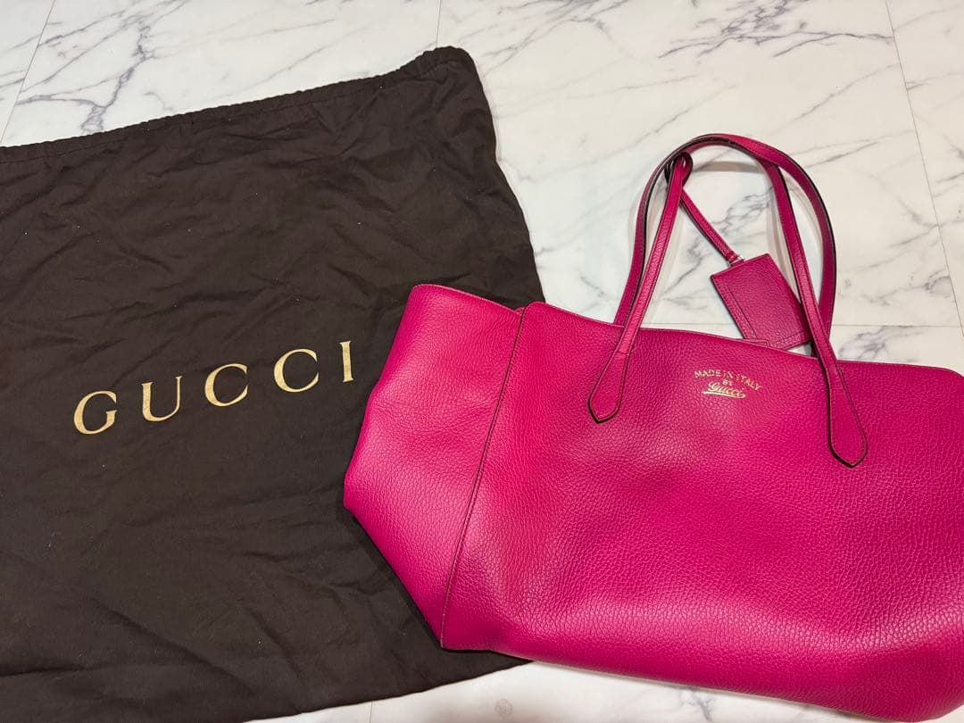 Gucciレザーピンク トートバッグA4入ります保存袋付き