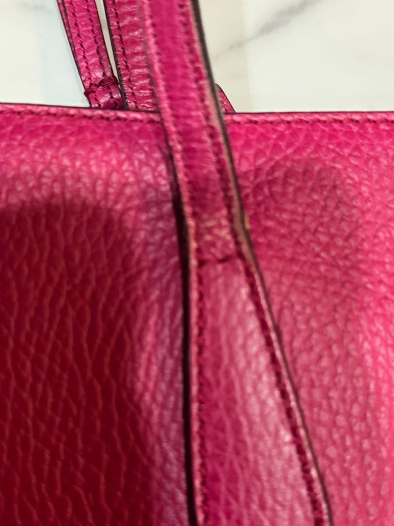 Gucciレザーピンク トートバッグA4入ります保存袋付き