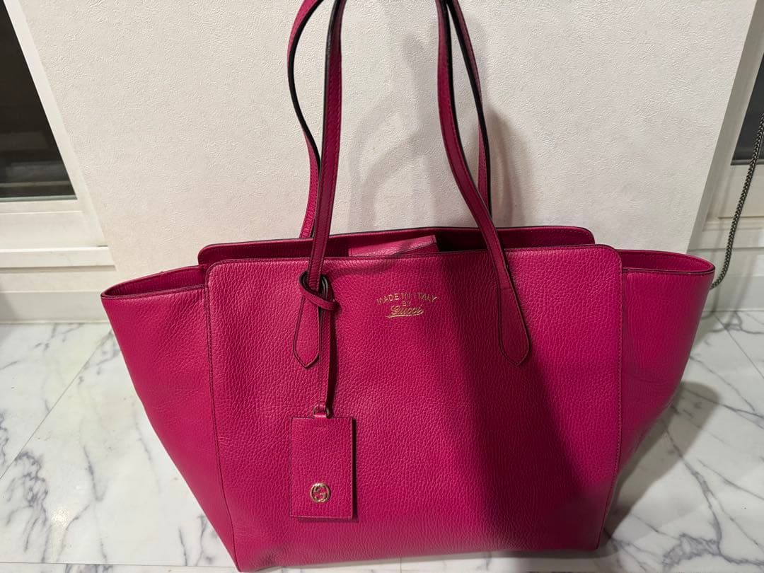 Gucciレザーピンク トートバッグA4入ります保存袋付き