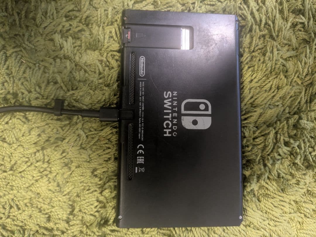 レア　未対策機　スイッチ本体のみ　2017年製　TV出力不可