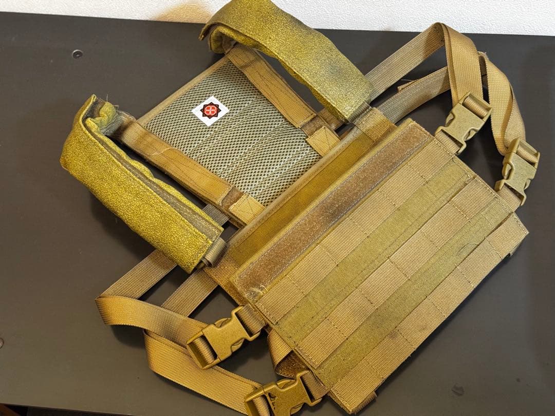 田村装備開発　UCR-R コヨーテ　チェストリグ　プレートキャリア　実物　mp5