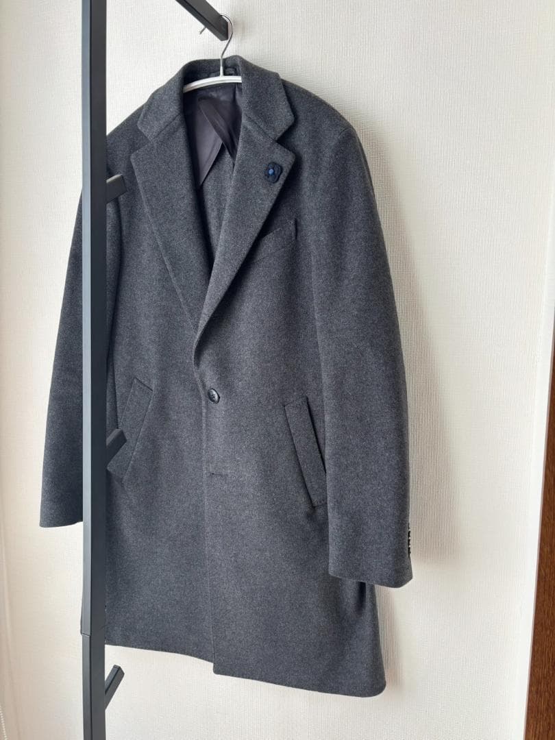 ラルディーニ（LARDINI）コート 花のブローチ付き