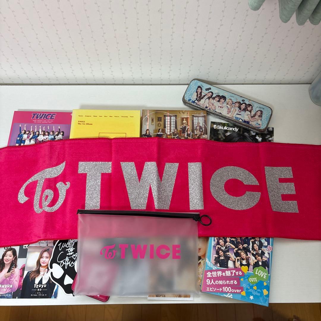 TWICE タオルアルバムCDカード本ペンケース18点セット