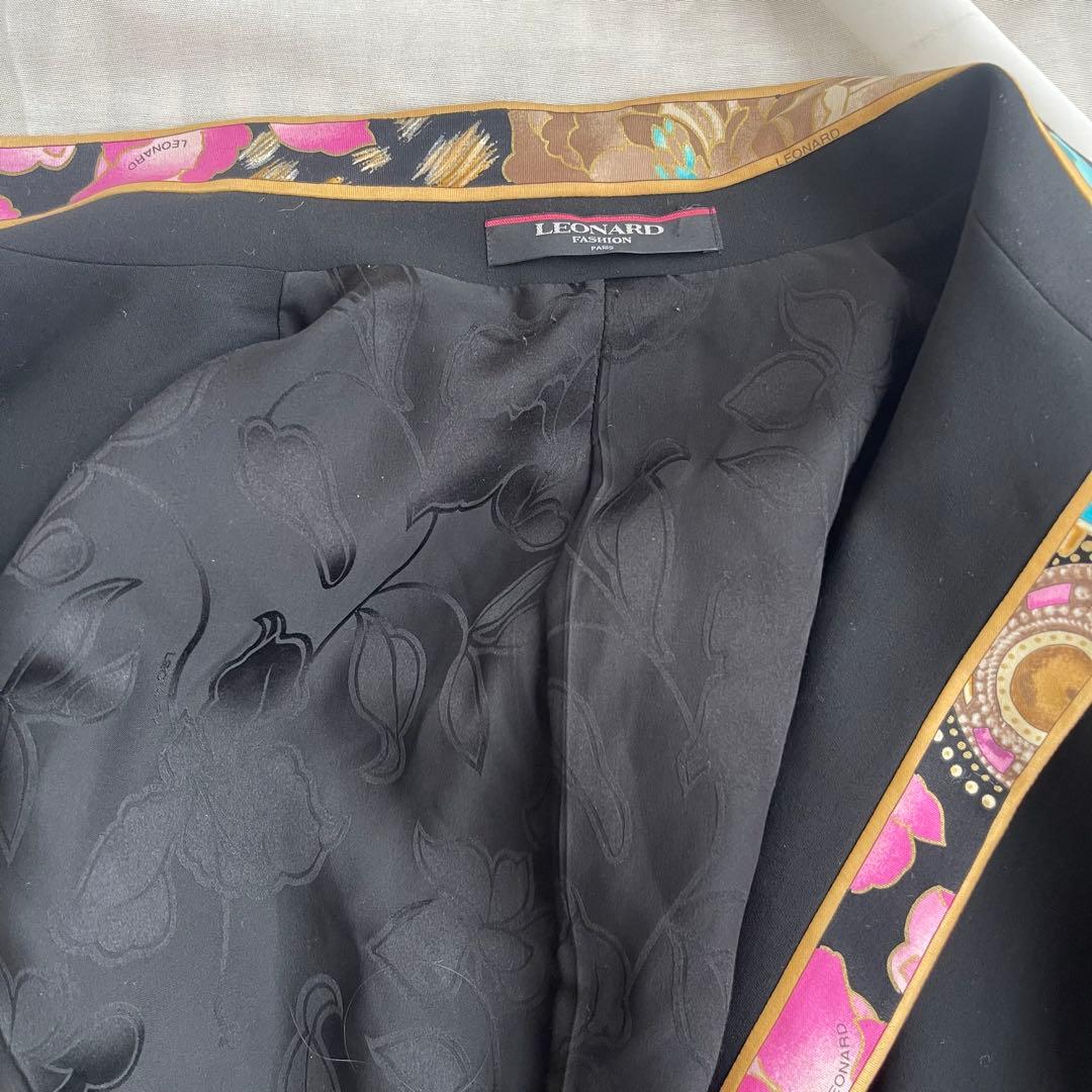 レオナール　テーラードジャケット　11号　黒　花柄　トリムデザイン