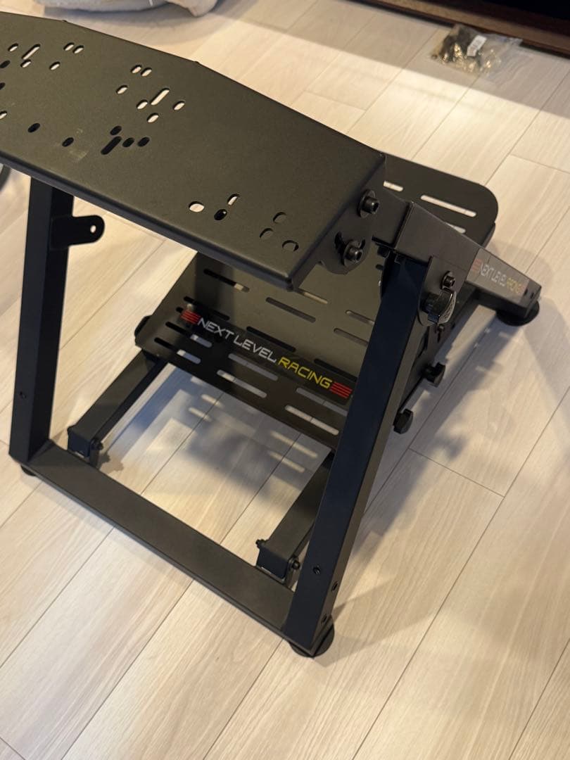 FANATEC NEXT LEVEL RACING レーシングスタンド